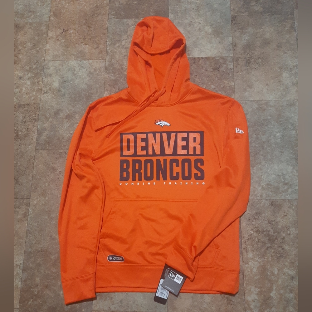 New. New Era Denver Broncos Combine Offside Orange Hoodie. Size Medium.
